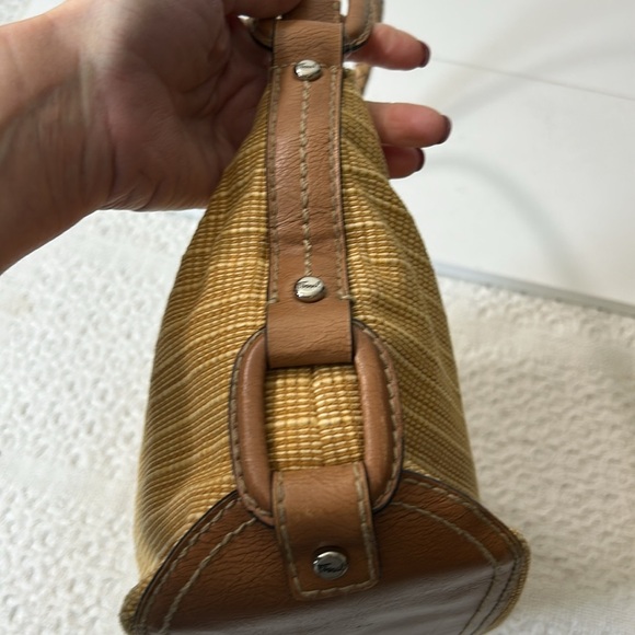 Tan Fossil Woven handbag/shoulder bag, not adjustable strap, magnetic closure - Picture 12 of 14